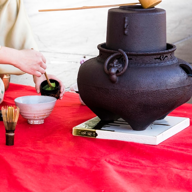 Custom herbal blend development service